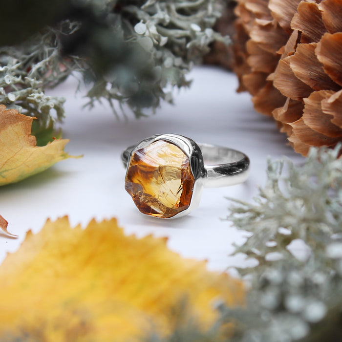SEPTEMBER SUN - Sterling Silver & Citrine Ring - US 9