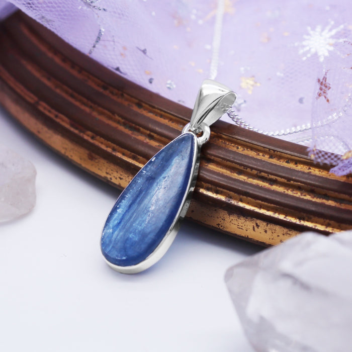MIDNIGHT WATERS  - Sterling Silver & Kyanite Necklace