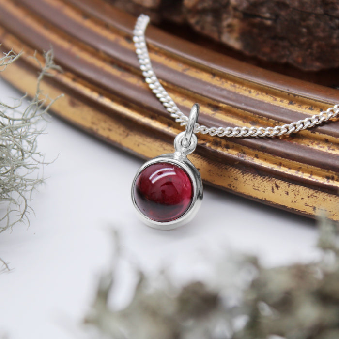CRIMSON LEAVES - Sterling Silver & Garnet Necklace