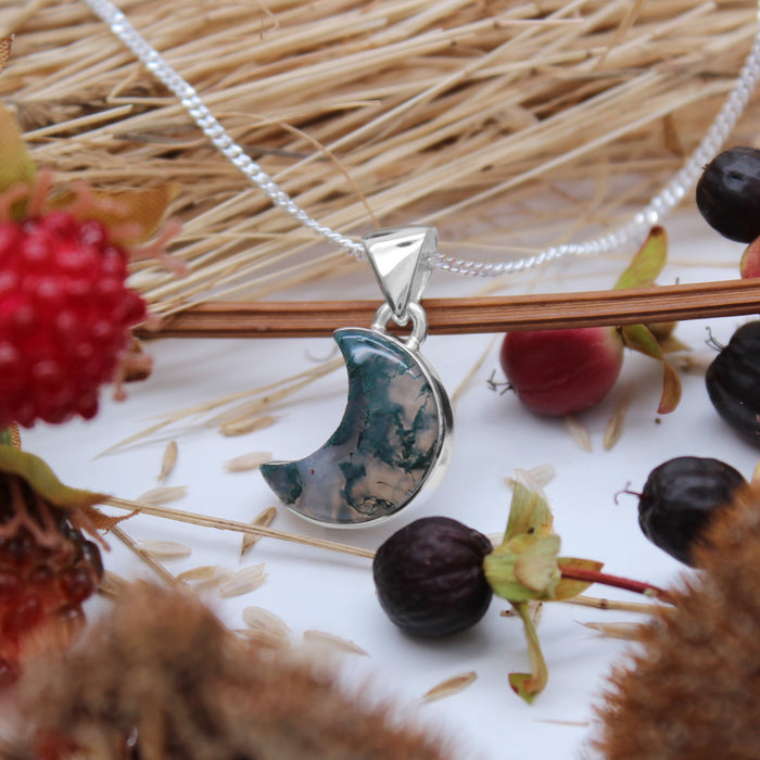 WOODLAND ECLIPSE - Sterling Silver & Moss Agate Necklace