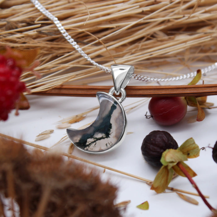 WOODLAND ECLIPSE - Sterling Silver & Moss Agate Necklace
