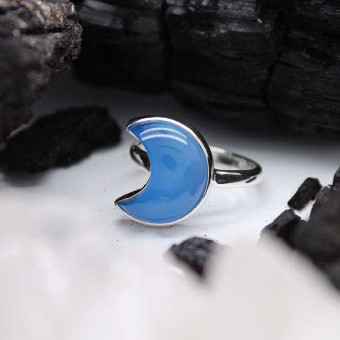 BLUE MOON - Sterling Silver & Blue Chalcedony Ring - US 7