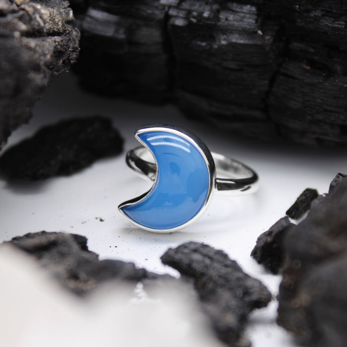 BLUE MOON - Sterling Silver & Blue Chalcedony Ring - US 8