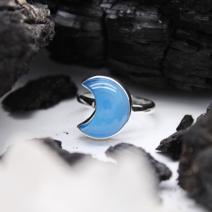 BLUE MOON - Sterling Silver & Blue Chalcedony Ring - US 8