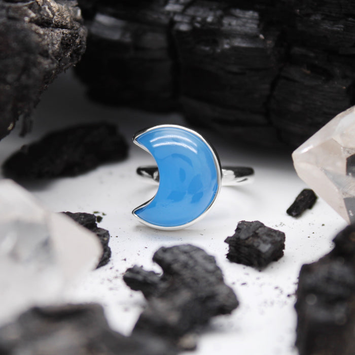 BLUE MOON - Sterling Silver & Blue Chalcedony Ring - US 5