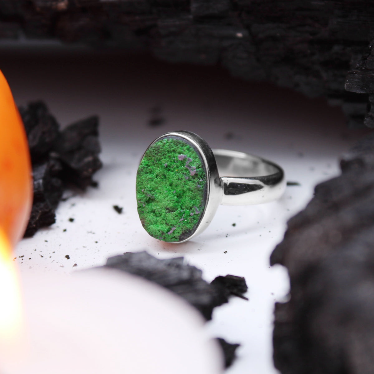 COVEN - Sterling Silver & Uvarovite Ring - US 8