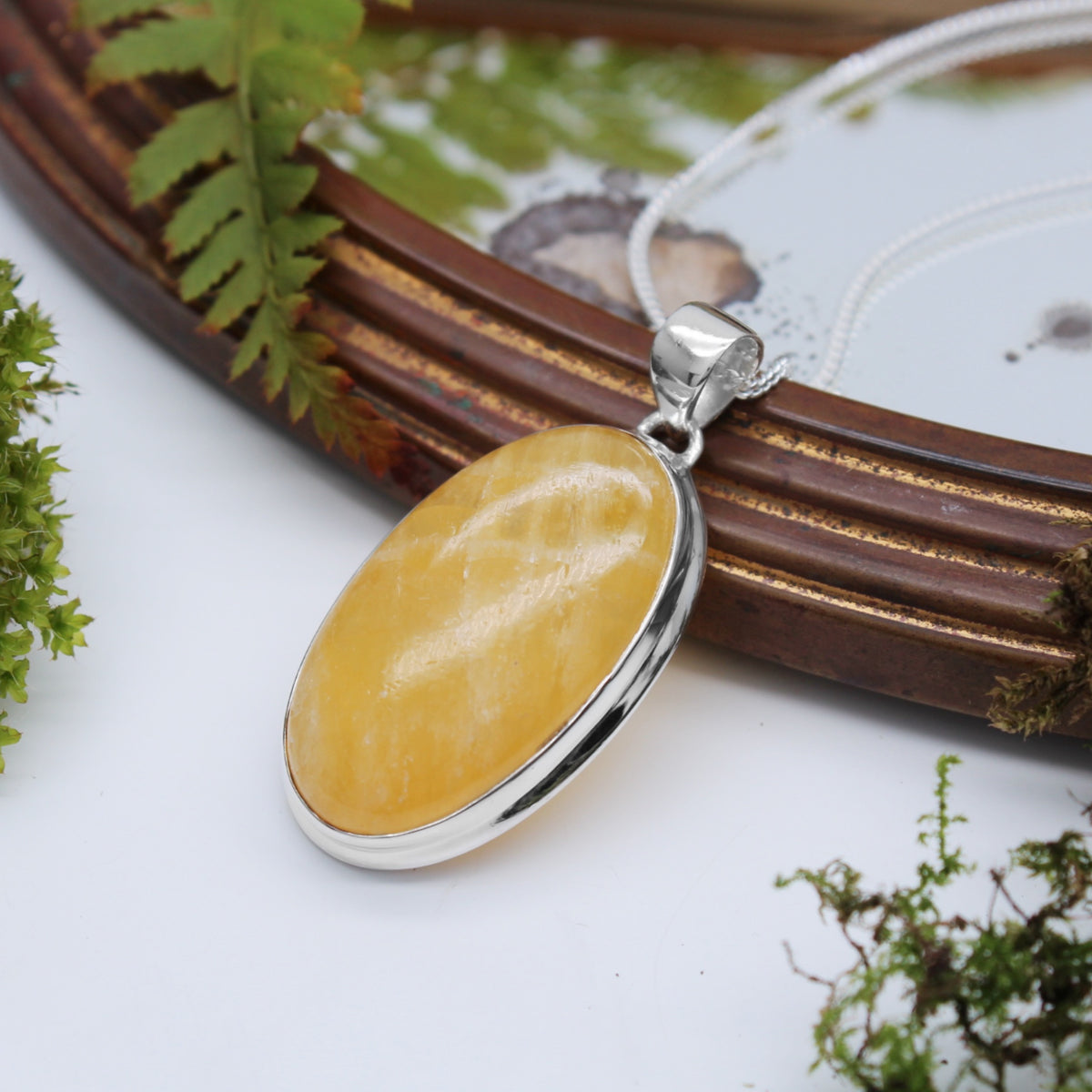 SANDY SHORES - Sterling Silver & Yellow Lace Agate Necklace