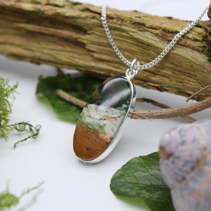 PONDLIFE - Sterling Silver & Chrome Chalcedony Necklace