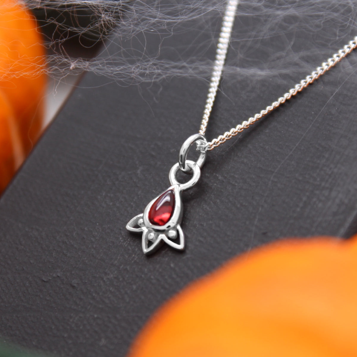 MINI GARNET ARIA - Garnet & Sterling Silver Necklace
