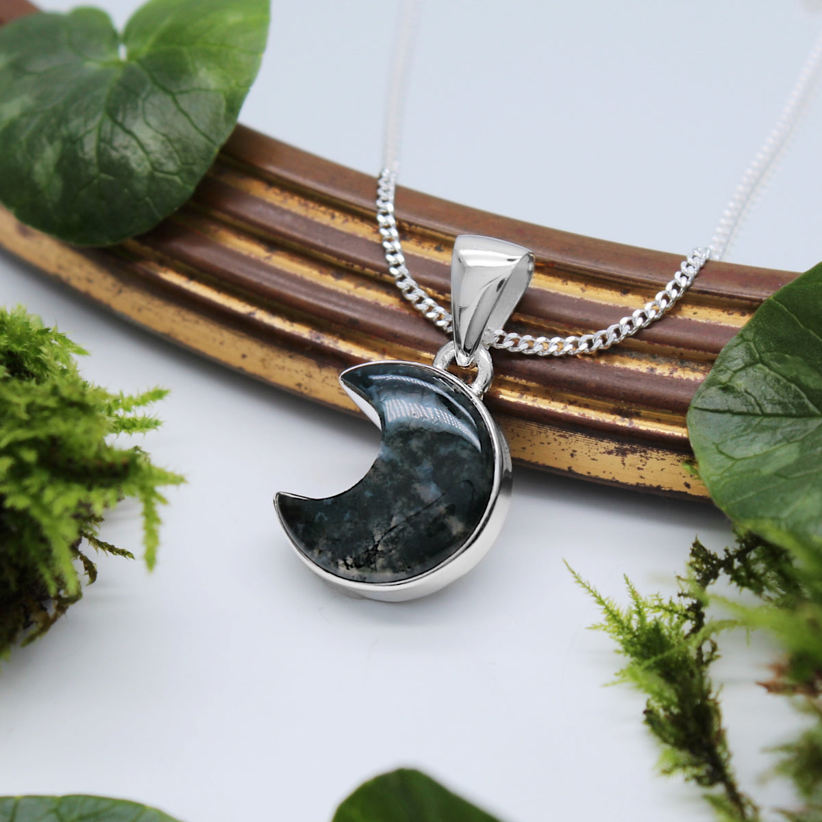WOODLAND ECLIPSE - Sterling Silver & Moss Agate Necklace