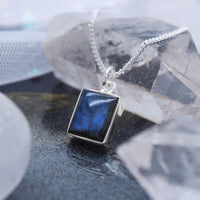 MIDNIGHT SKIES - Sterling Silver & Labradorite Necklace