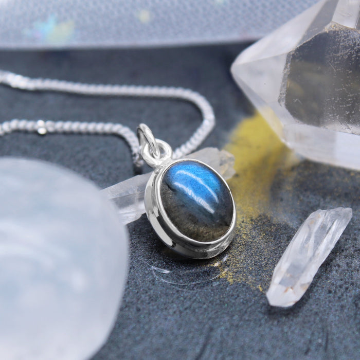 MIDNIGHT SKIES - Sterling Silver & Labradorite Necklace