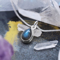 MIDNIGHT SKIES - Sterling Silver & Labradorite Necklace