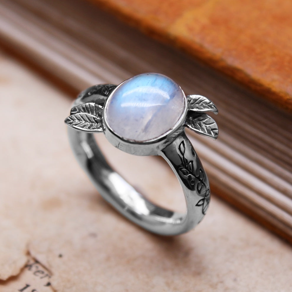 EVERGREEN - Sterling Silver & Moonstone Ring
